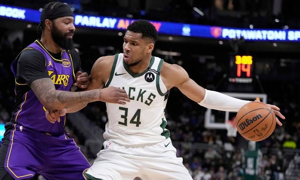 NBA: Με σαρωτικό Γιάννη Αντετοκούνμπο οι Bucks διέλυσαν τους Lakers του μαγικού Ντόντσιτς